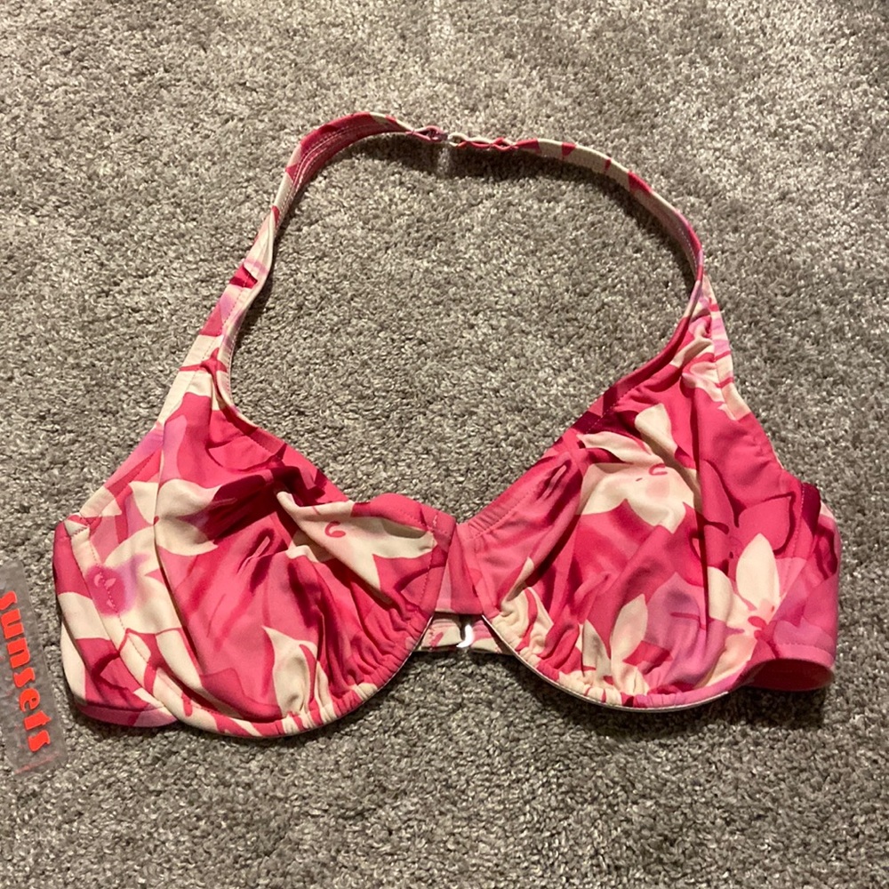 Sunsets Separates Pink and White Halter Bikini Top Size 34DD NWT